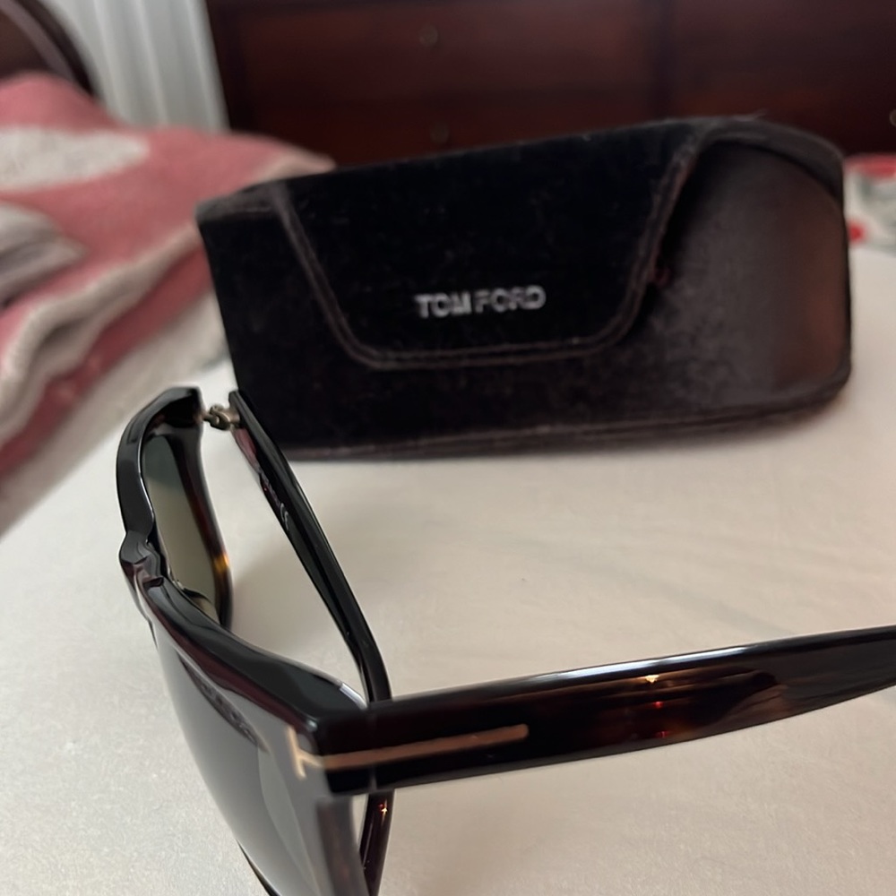 Tom Ford Polarized lenses Sunglasses with case made in Italy
